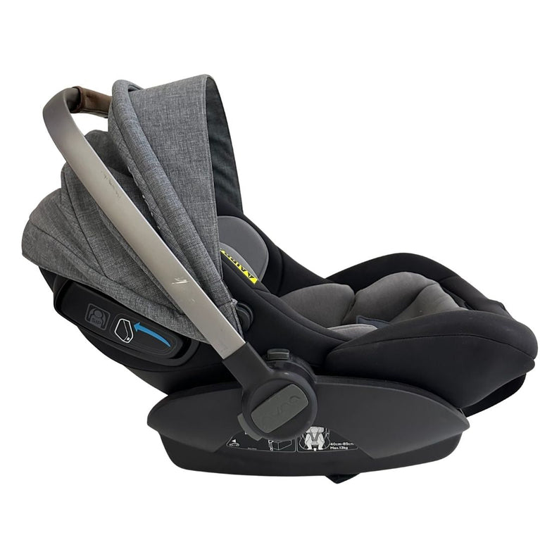 Nuna ARRA Flex Car Seat & Series Base - Caviar