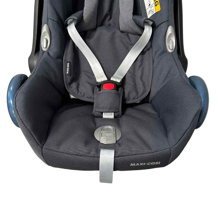 Secondful Maxi Cosi Cabriofix Car Seat Essential Graphite Shop used Car Seats Accessories in UAE Secondful