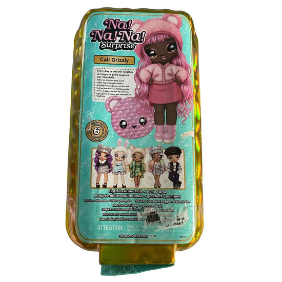 Na!-Na!-Na!-2-in-1-Pom-Doll-Glam-Series-Cali-Grizzly-3