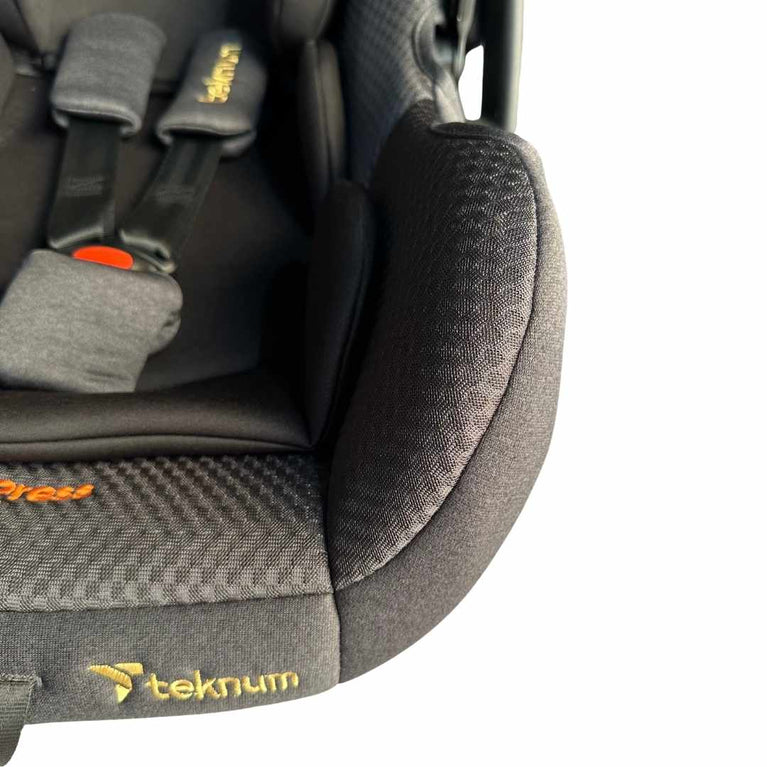 Teknum-STROLL-1-Compacto-Baby-Car-Seat-Black-9