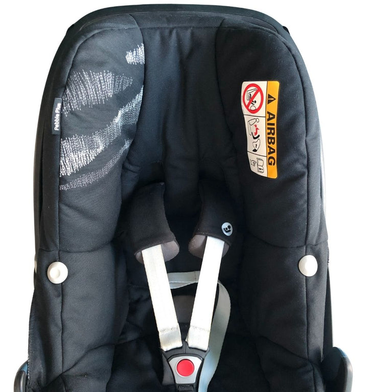 Maxi Cosi Pebble+ Black with ISOFIX