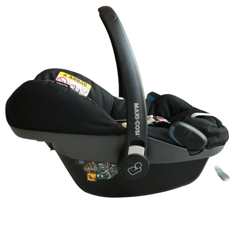 Maxi Cosi Pebble+ Black with ISOFIX