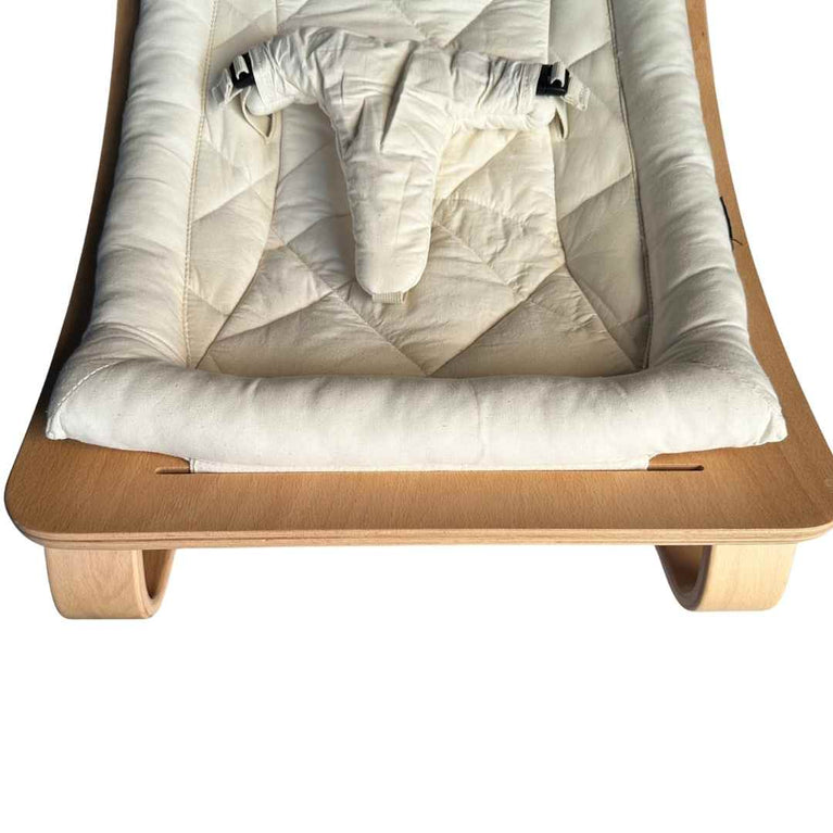 Levo-Baby-Rocker-in-Beech-Organic-White-4