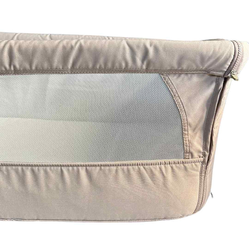 Chicco-Next2Me-Essential-Co-Sleeping-Bassinet-6