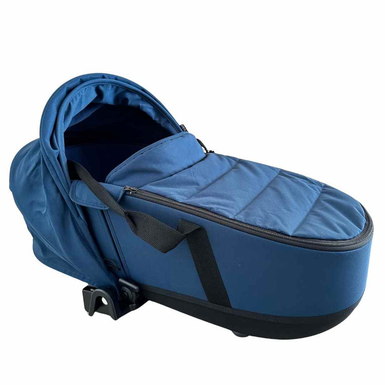 Babyzen YOYO Portable Bassinet With Adapters + Raincover + Footcover - Navy Blue