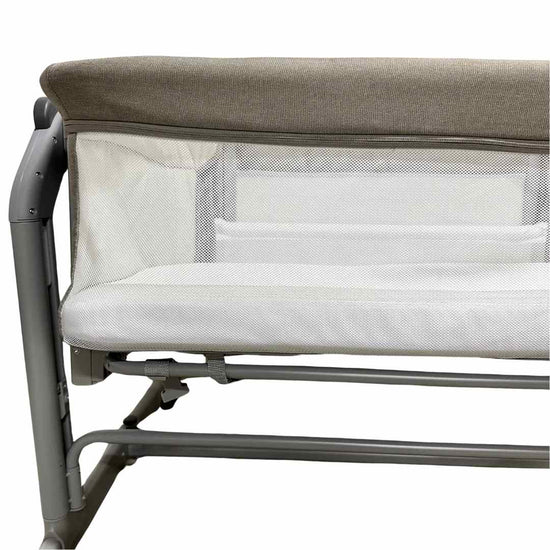 Chicco-Next2Me-Magic-EvoCo-Sleeping-Crib-Desert-Taupe-9