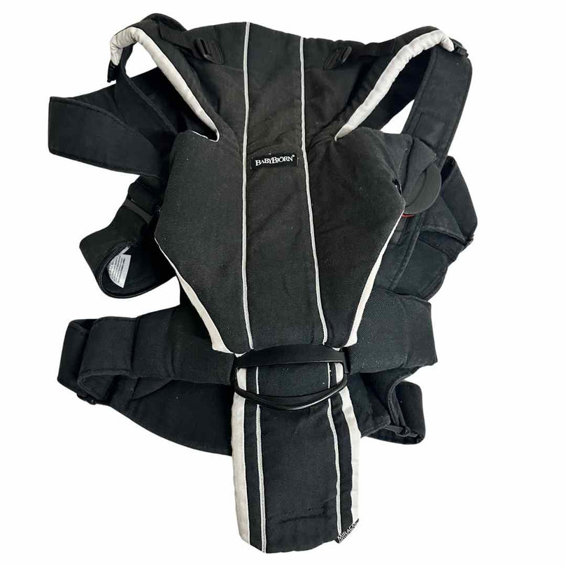 babybjorn-baby-carrier-3-1