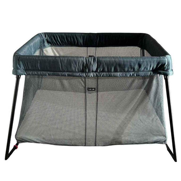 BabyBjörn Travel Cot Light With Mattress & Carry Bag - Dark Green