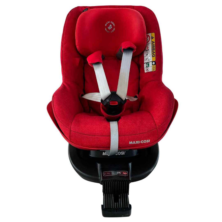 Maxi-Cosi Pearl Smart i-Size Car Seat (Red) + FamilyFix3 ISOFIX Car Seat Base