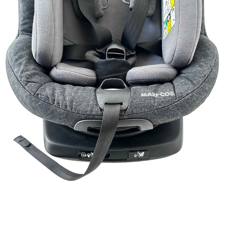 Secondful Maxi Cosi Axiss Fix 360 Car Seat with Base Grey 2019 Shop used Car Seats Accessories in UAE Secondful