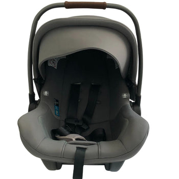 Nuna Pipa Lite lx Car Seat with Lite lx Base - Grey