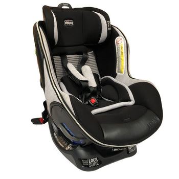 Chicco Nextfit Max Zip Air Convertible Car Seat - Vero/ Black