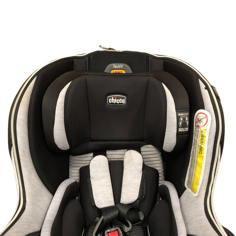 Chicco Nextfit Max Zip Air Convertible Car Seat - Vero/ Black