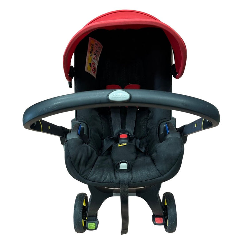 Doona Stroller - Flame Red with Footmuff, Newborn Insert & Snap On Storage