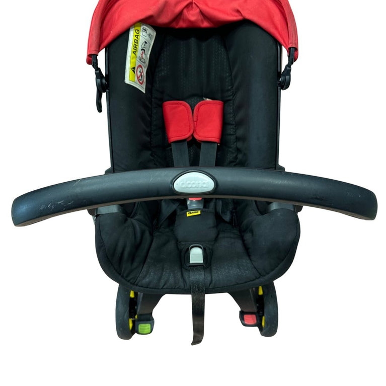 Doona Stroller - Flame Red with Footmuff, Newborn Insert & Snap On Storage