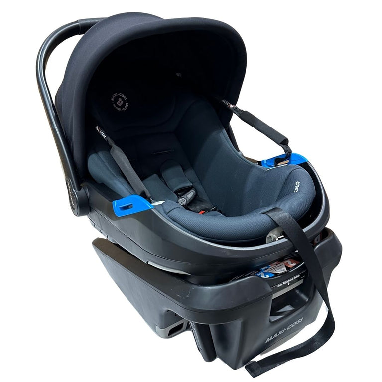 Maxi Cosi Car seat Coral XP Car Seat & Base