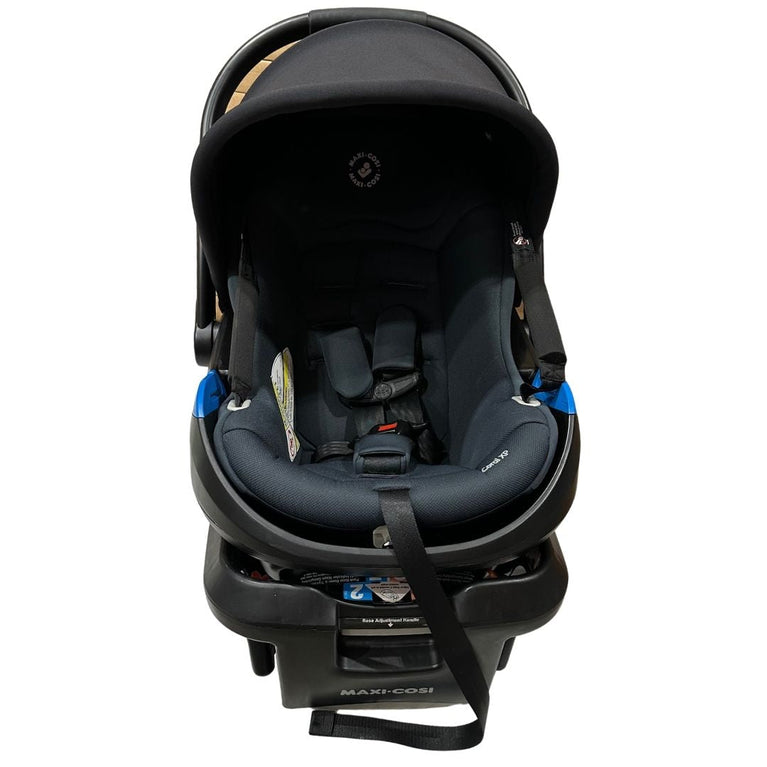 Maxi Cosi Car seat Coral XP Car Seat & Base