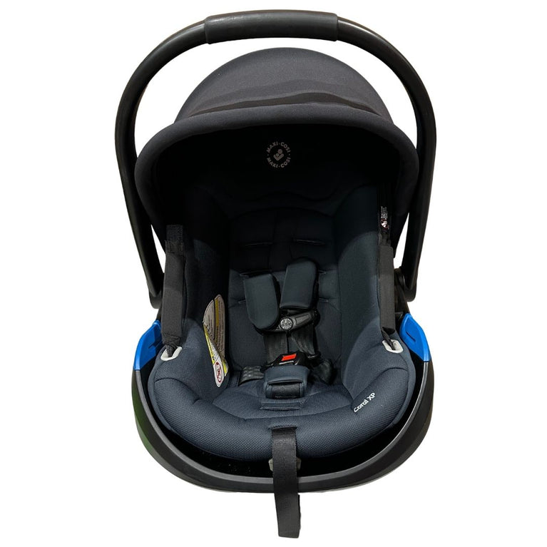 Maxi Cosi Car seat Coral XP Car Seat & Base