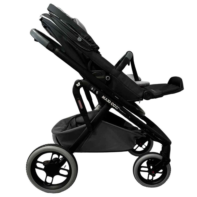 Maxi Cosi Lila XP+ Stroller plus Footmuff - Graphite