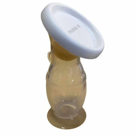 Medela-Silicone-Breast-Milk-Collector-(100-ml-/-3.4-oz)-2