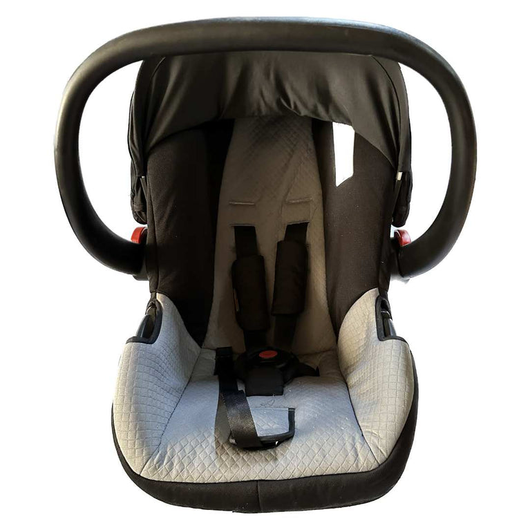 Mountainbuggy-protect-i-Size-infant-car-seat-+-isofix-base-2