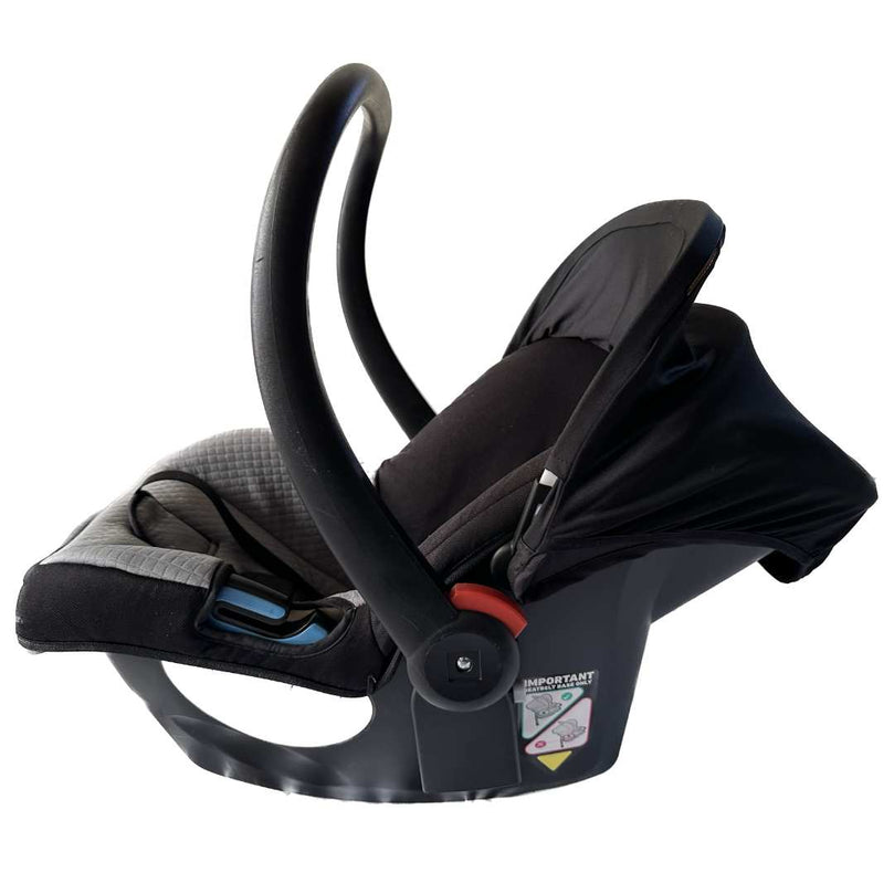 Mountainbuggy-protect-i-Size-infant-car-seat-+-isofix-base-3