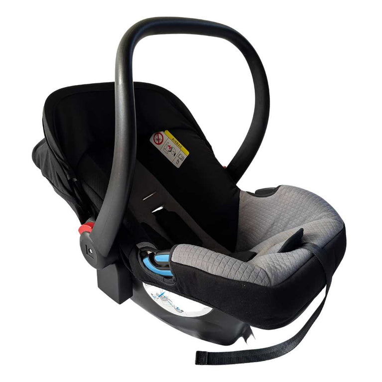 Mountainbuggy-protect-i-Size-infant-car-seat-+-isofix-base-1