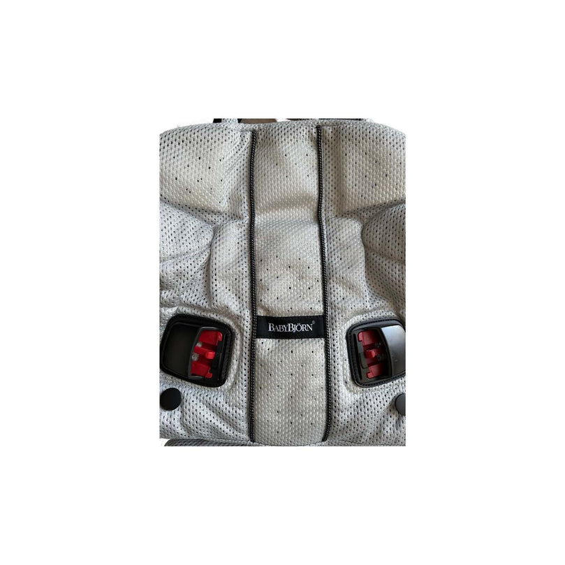 BabyBjÃ¶rn-3D-Mesh-Baby-Carrier-One-Air-Silver-Image 4