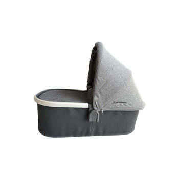 UPPAbaby-Baby-Bassinet-Grey-Charcoal-(Jordan)-Image 2