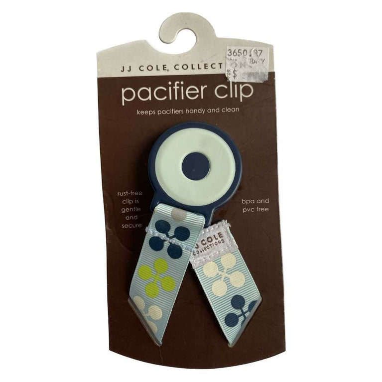 JJ-Cole-Pacifier-clip-1