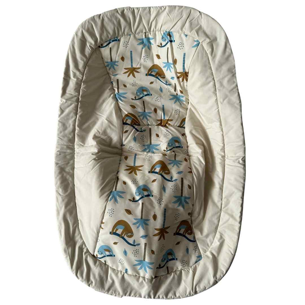 Secondful Joie Commuter Change Snooze Travel Cot Tropical